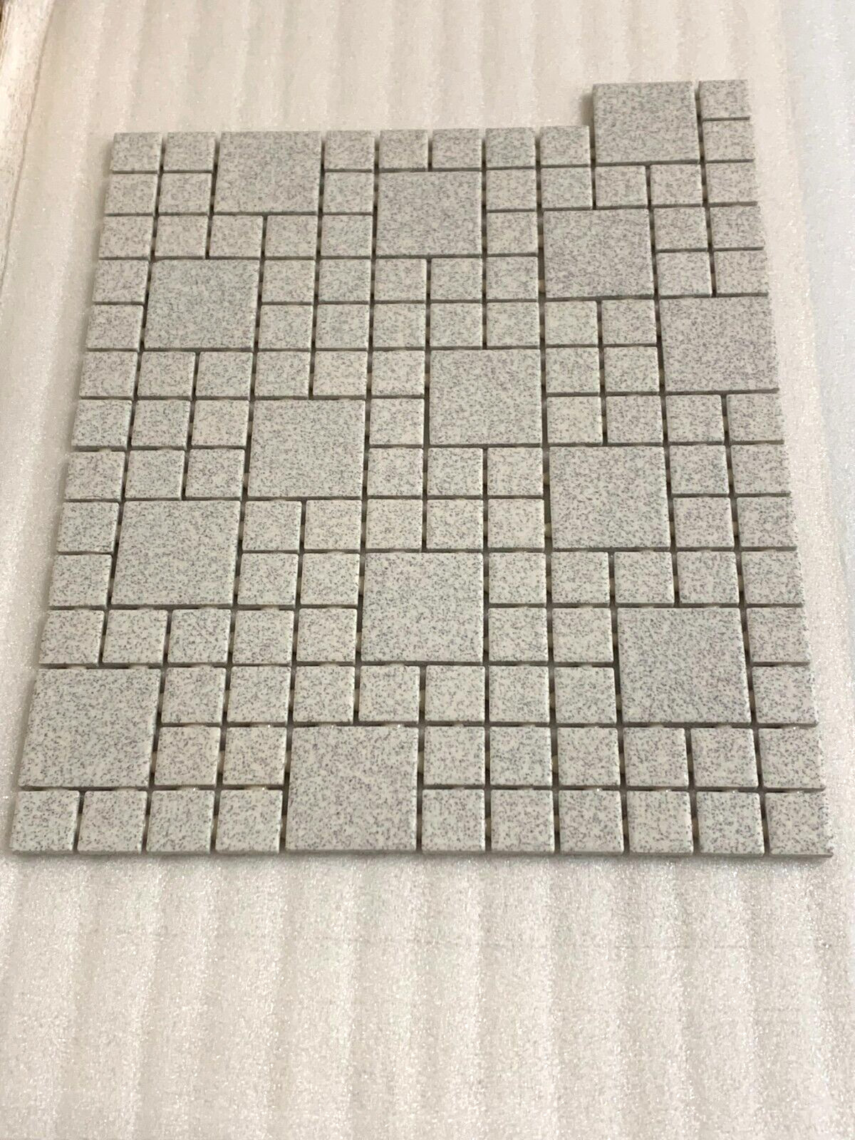 New Daltile Mosaic Keystone 12″ x 24″ Floor Tile White/Black Speckled *120sqft*