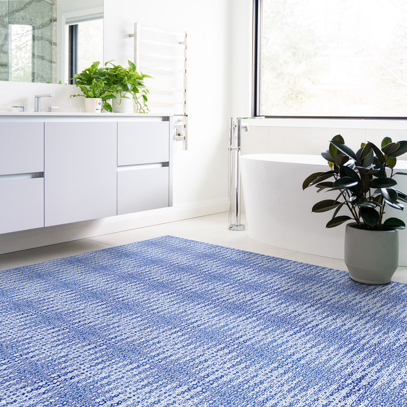 Santa Cruz’ Abstract Non-Slip Indoor/Outdoor Rug Blue 2′ x 3′
