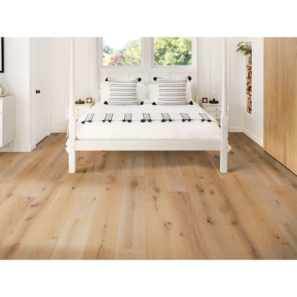 Shaw SW754 Expressions 9″W Wire Brushed Engineered White Oak – Sustain