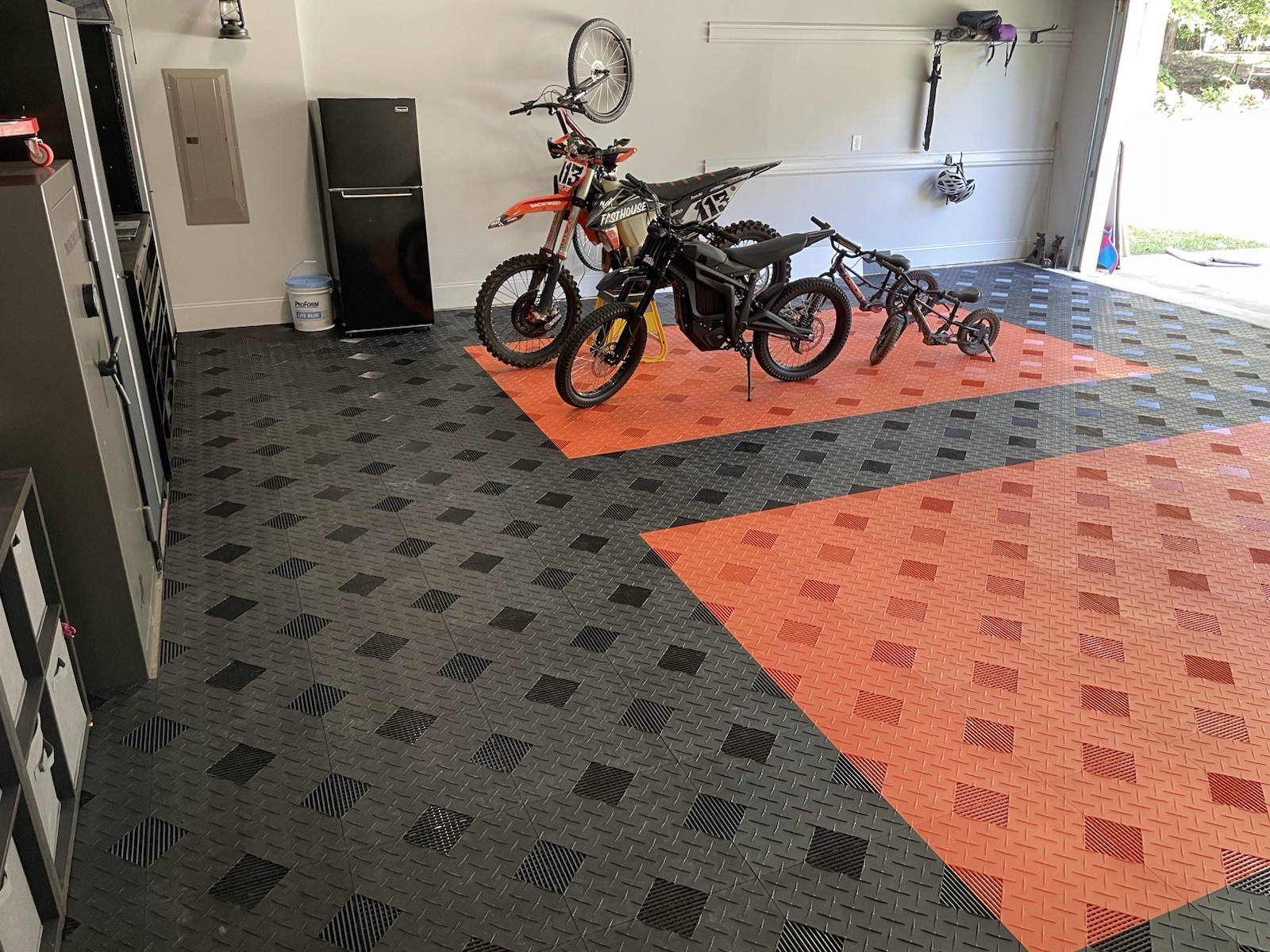 Black … HYBRID-X garage floor tiles. 50 square feet 17” X 17” MADE IN USA