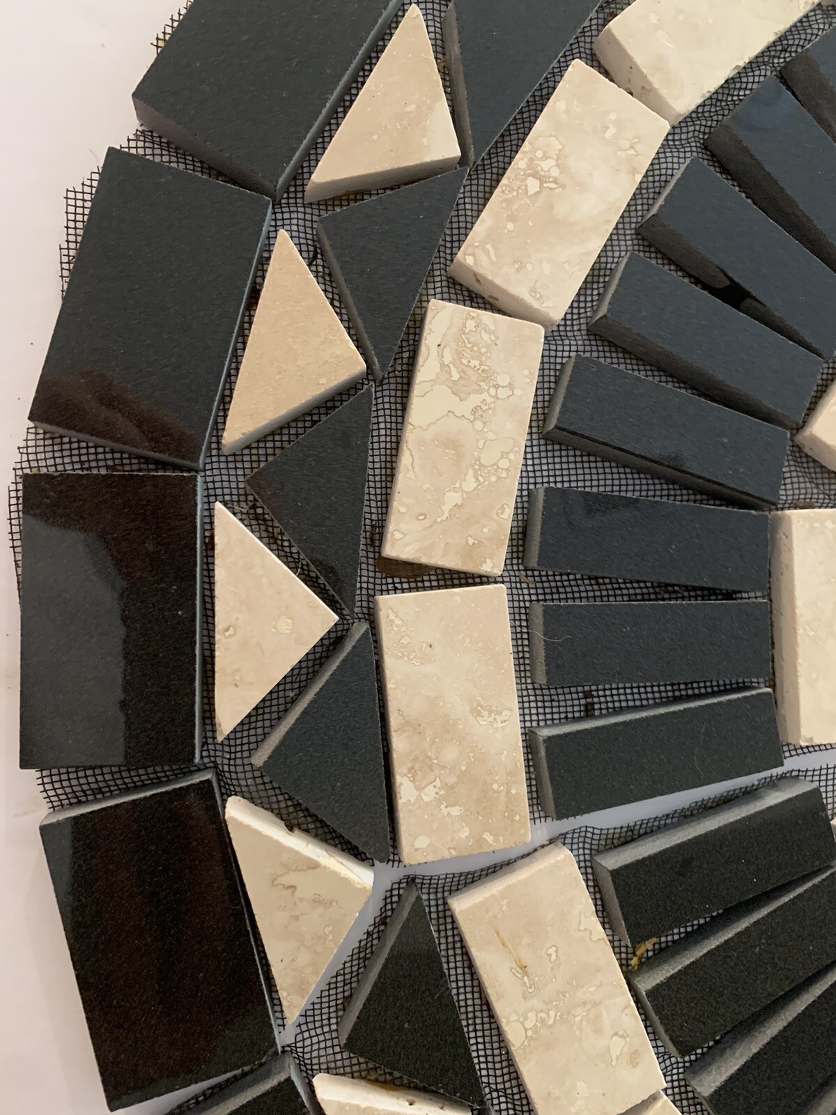 Mosaic Tile Inlay Circular Travertine Marble & Black