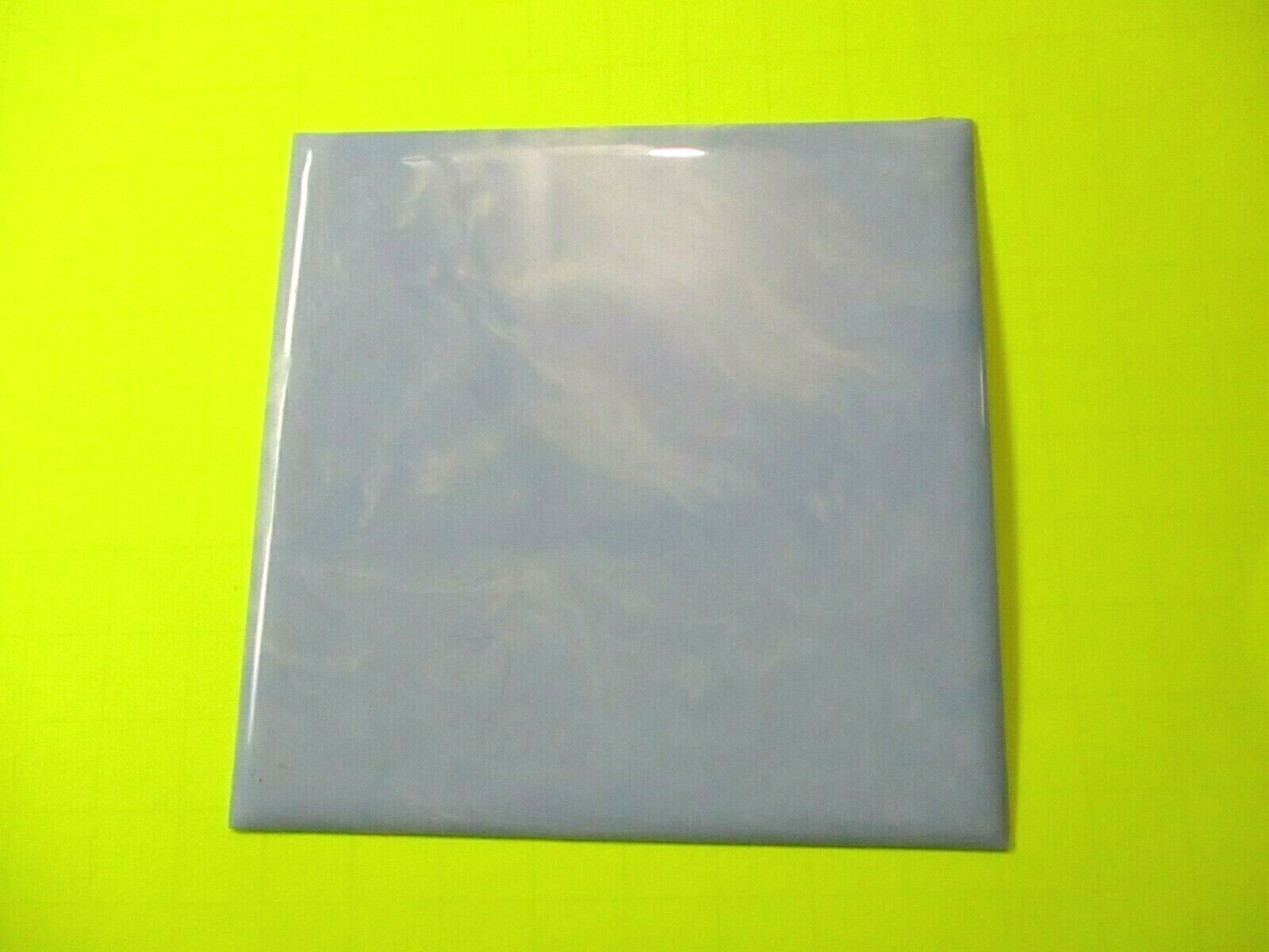 1 Plastic Wall Tile Pittsburgh USA Pale Sky Blue Marbled 4-1/4″ Polystyrene Vtg