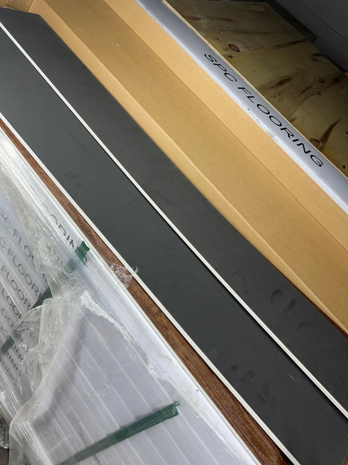 vinyl flooring Plank 48” * 6” 39 Mil gray or brown 25.5 square feet / Box
