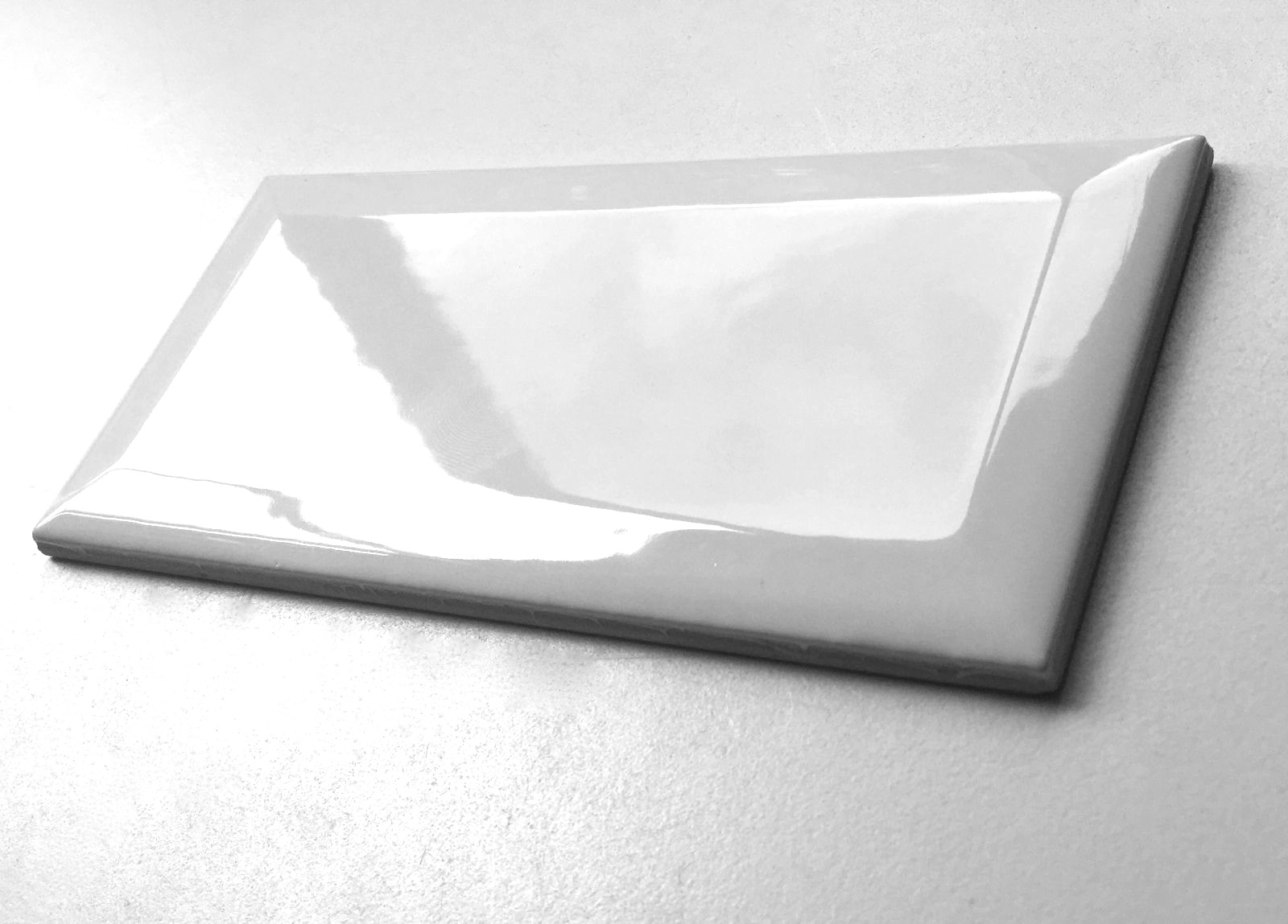 White 3×6 Beveled Shiny Glossy Finish Ceramic Subway Tile Backsplash Wall Bath