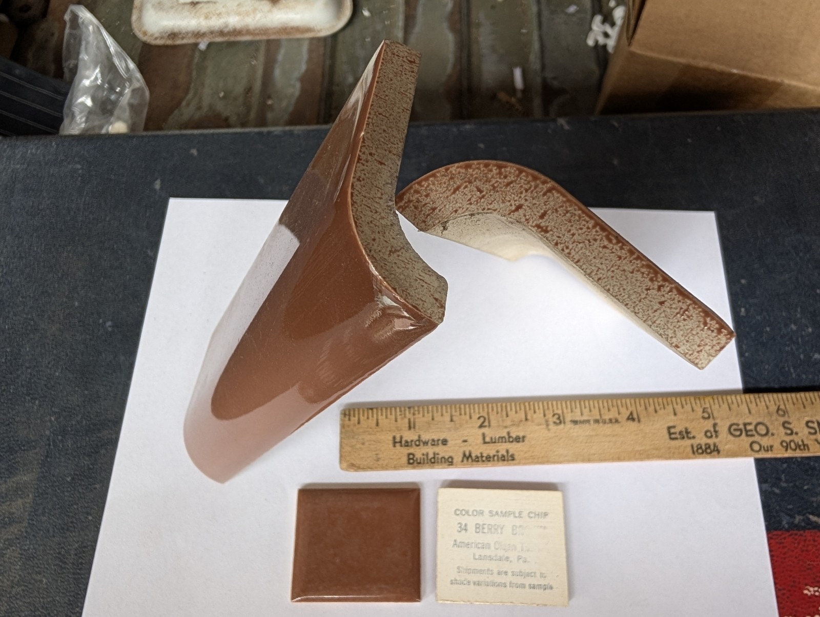 1 pc American Olean Berry Brown #34 Ceramic Tile Mud Cap bullnose A4200 2×6″