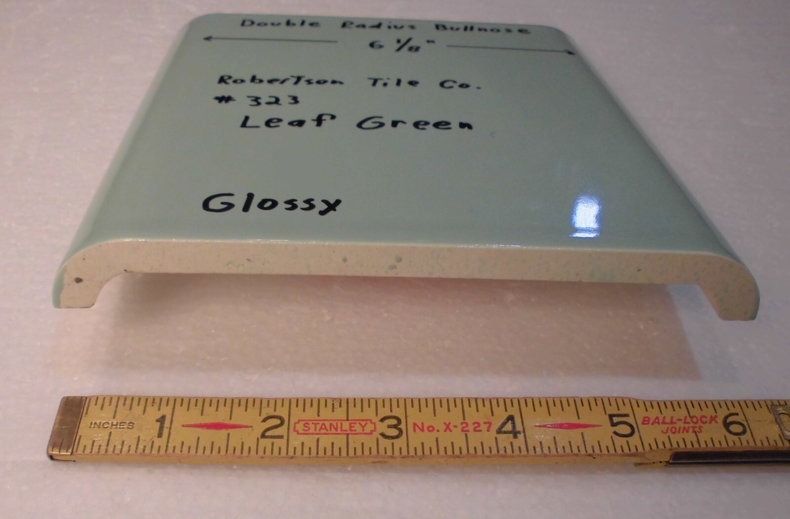 1 pc. Leaf Green 6″ x 6″ Double Radius Bullnose Glossy Ceramic Tile: NOS