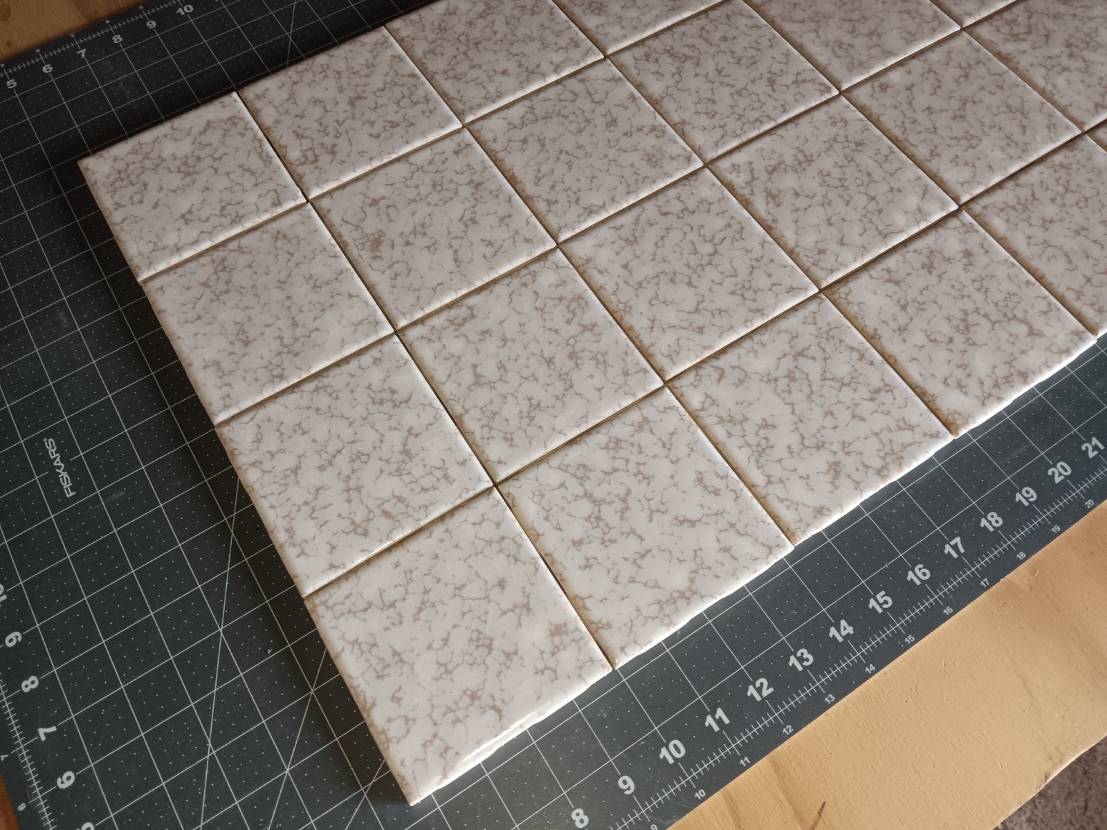 24 pack Ceramic Tile OAK TAN 4.25 Field Tile Bathroom Kitchen MIRAPLAS