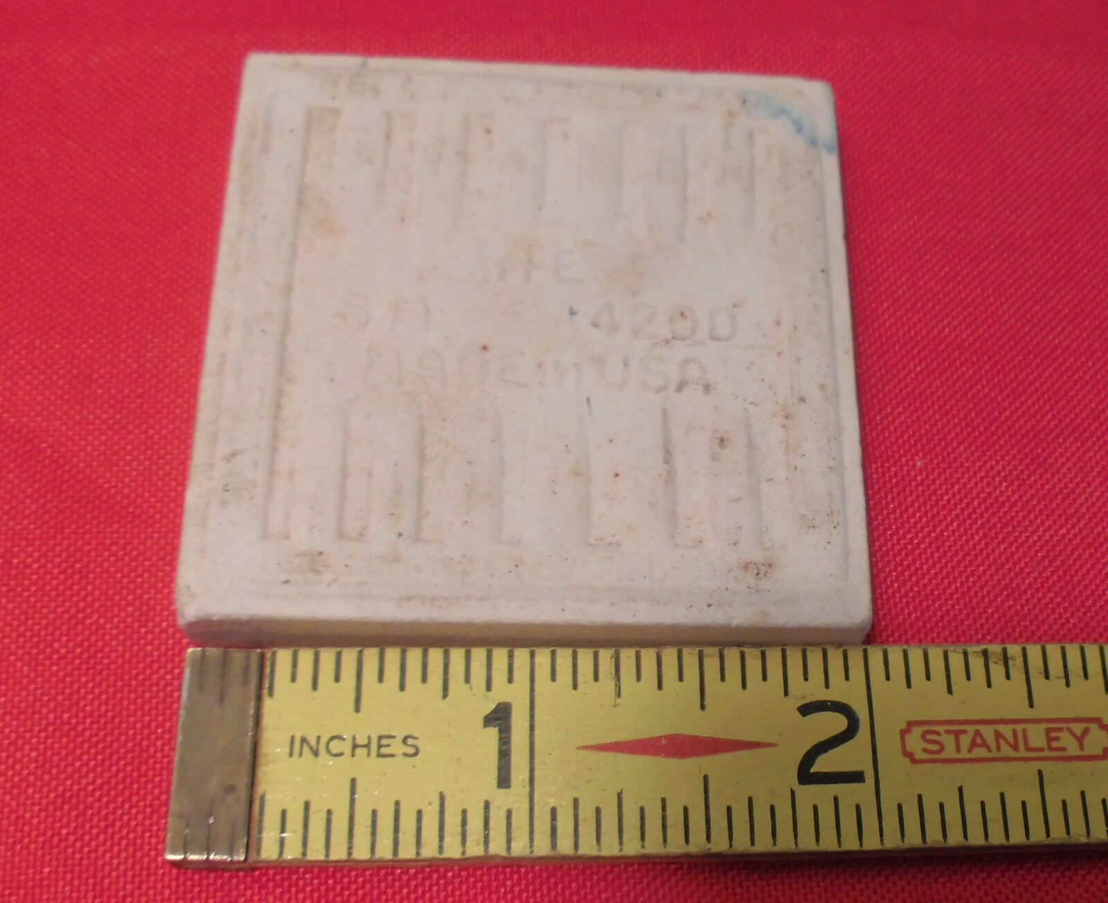 Buckwheat 2″ X 2″ X 5/16″ Ceramic Surface Bullnose Inside Corner Tile; 1950’s