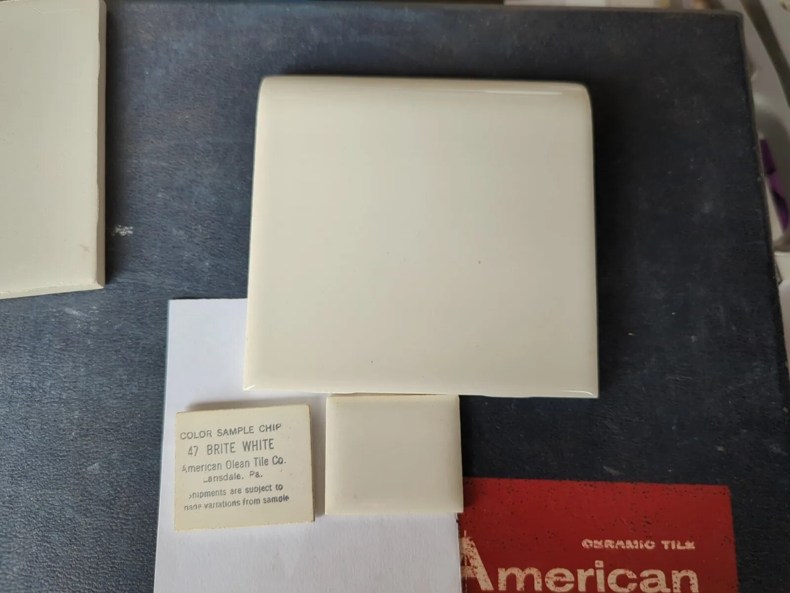 2 pcs American Olean Gloss Brite White #47 A4402 Tile Mud Bullnose 4-1/4″