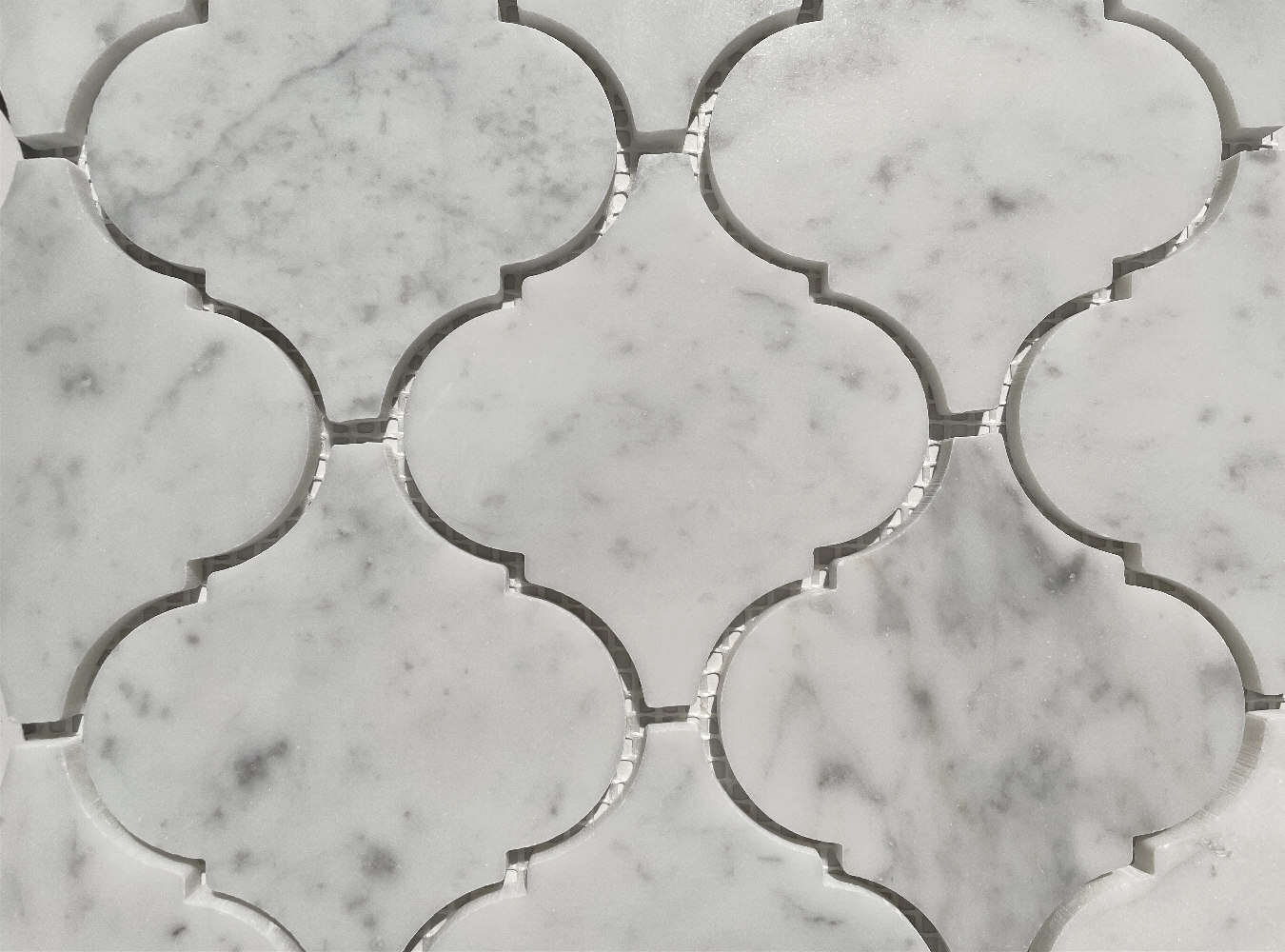 C893XH Carrara Marble Arabesque Baroque Lantern Mosaic Tile Venato Honed Big