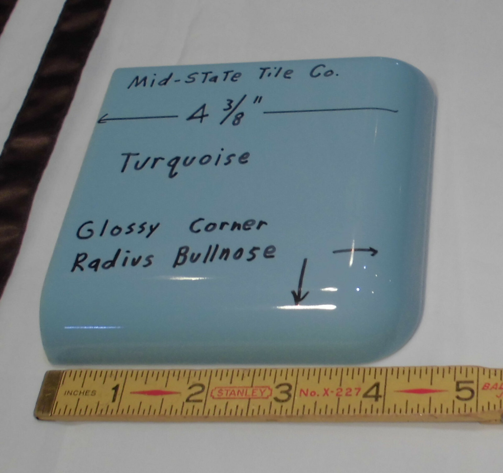 1 pc. Corner Bullnose; Turquoise Glossy Ceramic Tile by Mid-State 4-3/8″ Mudd