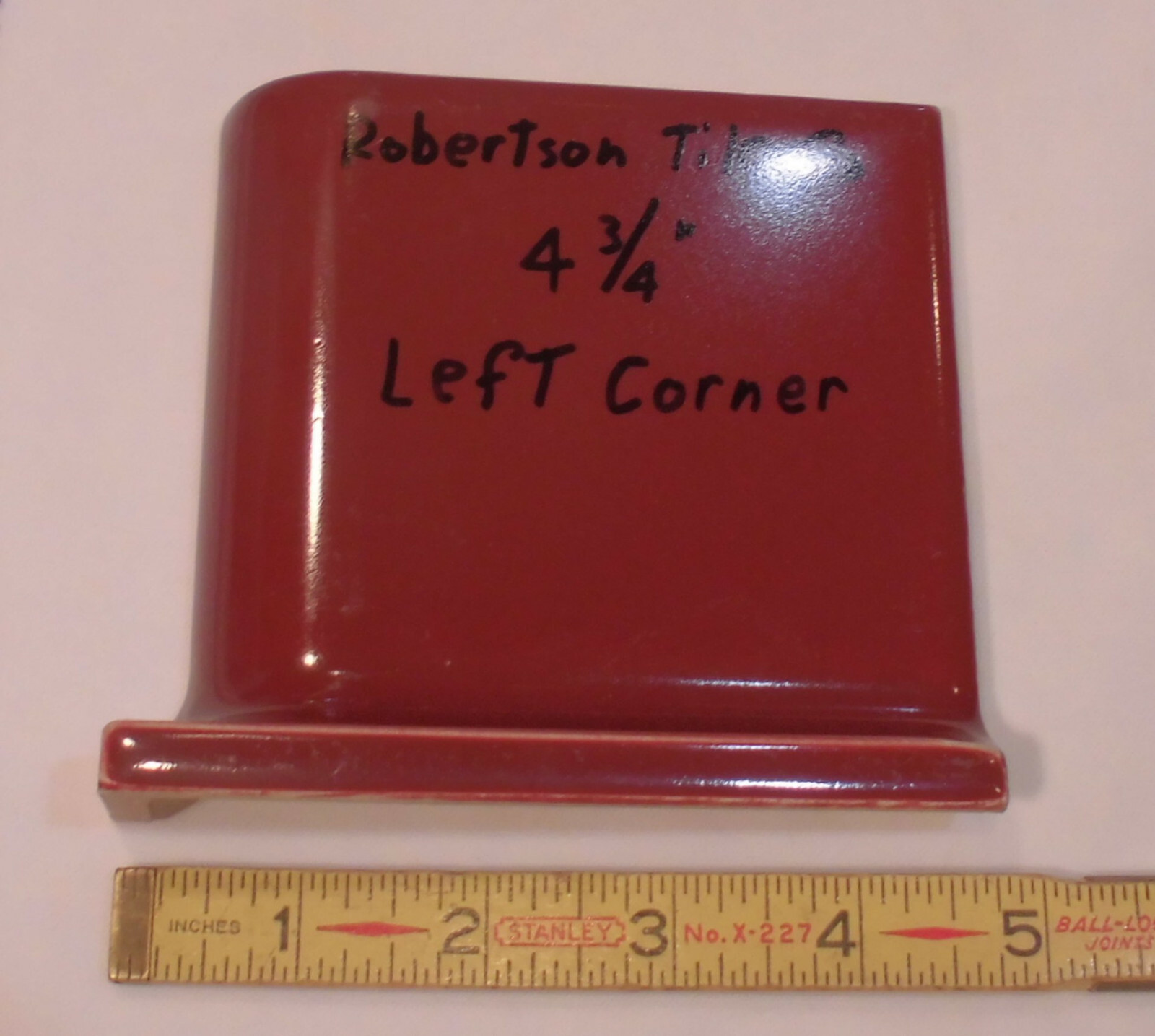 1 pc. Cove-Base Ceramic Tile *Dubonnet – Dark Burgundy* Radius Left Corner