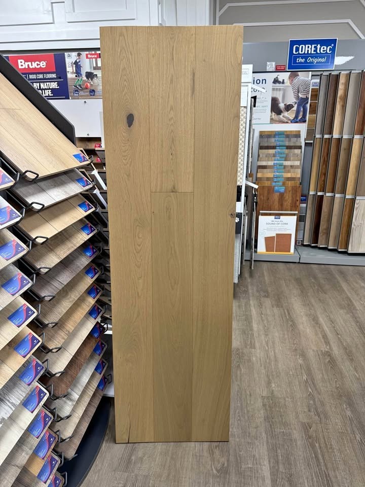 Earthwerks White Oak Engineered Hardwood Color Terrassa 9/16″ thick 7.5 w planks