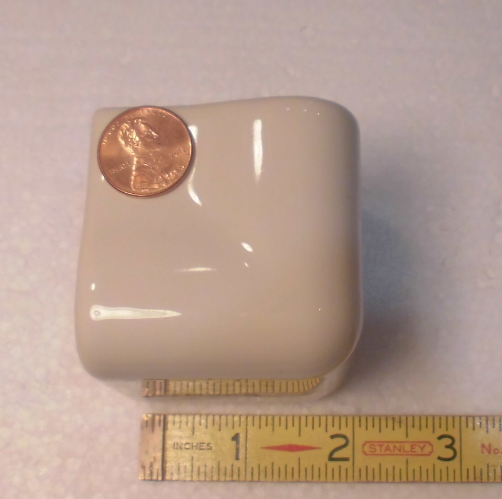 1 pc. Gloss Almond: #12: V Cap Corner Ceramic Trim Tile: Counter Edging, A.O.