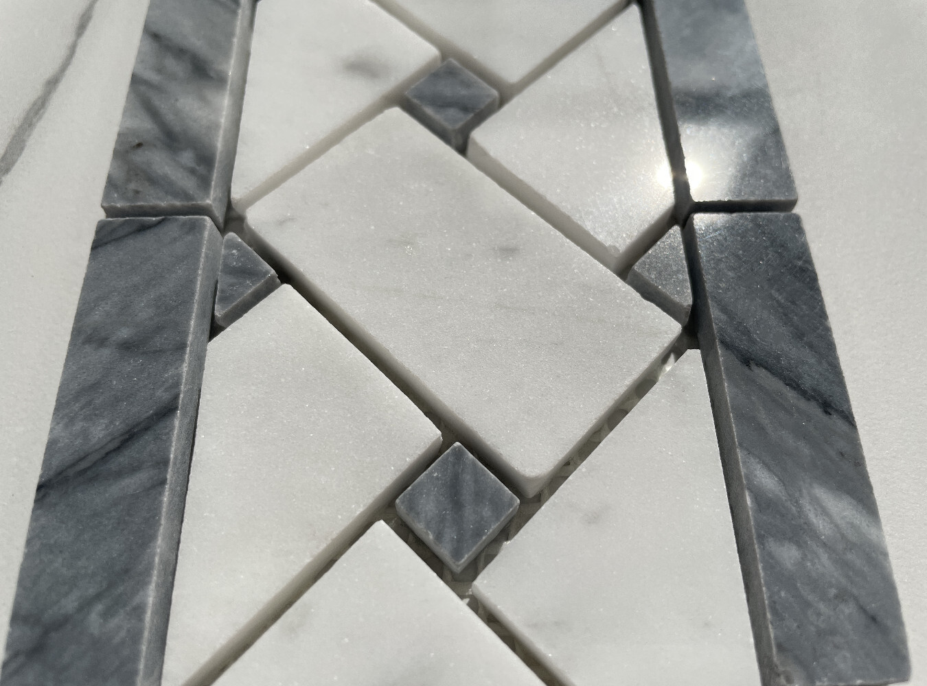 C657BXP Carrara Venato Marble Basketweave Mosaic Border Bardiglio Dot Polished