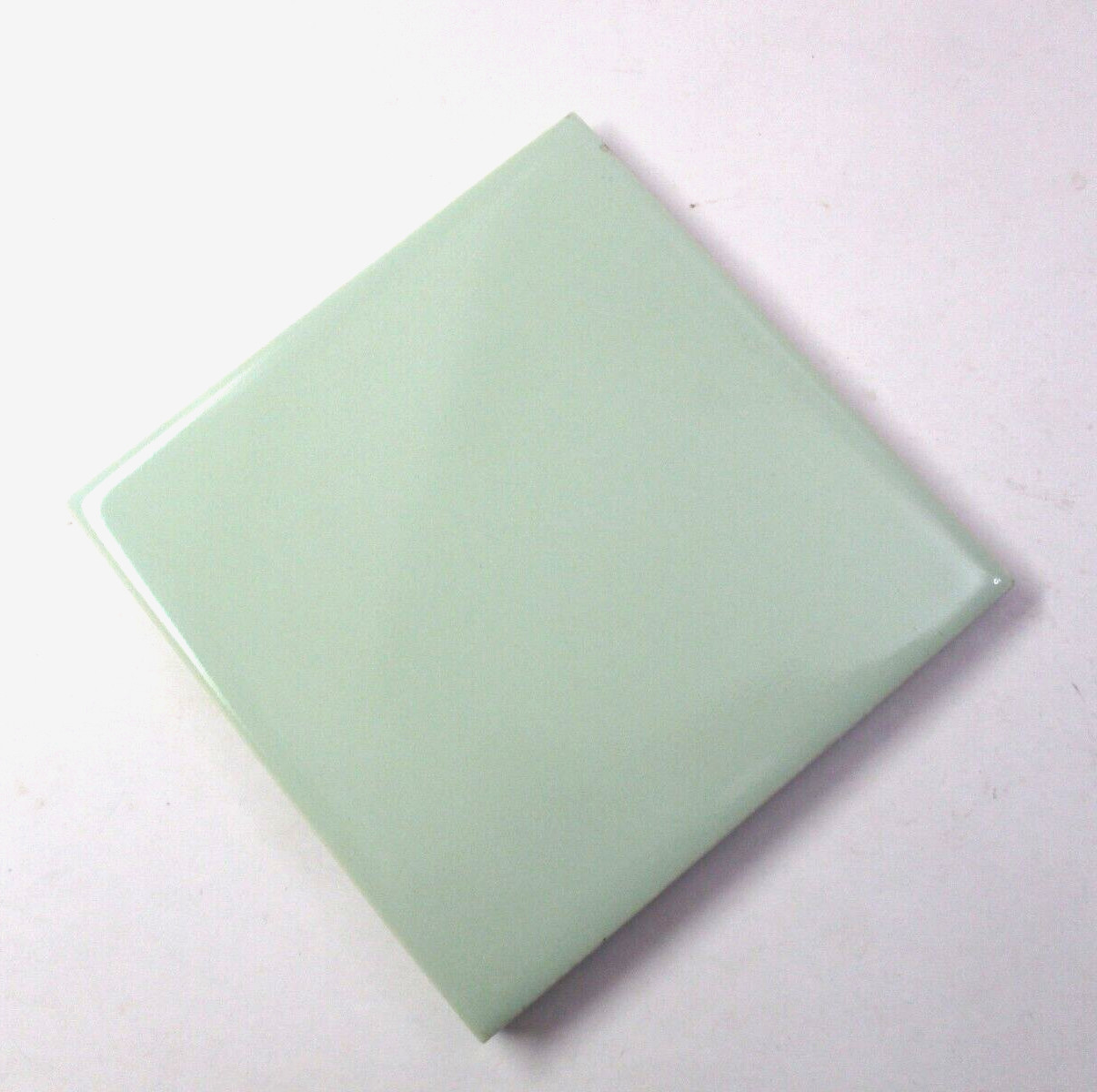 1 Tile Robertson USA 4-5/16″ Gloss Pale Light Pastel Green Ceramic 1950s Vtg MCM