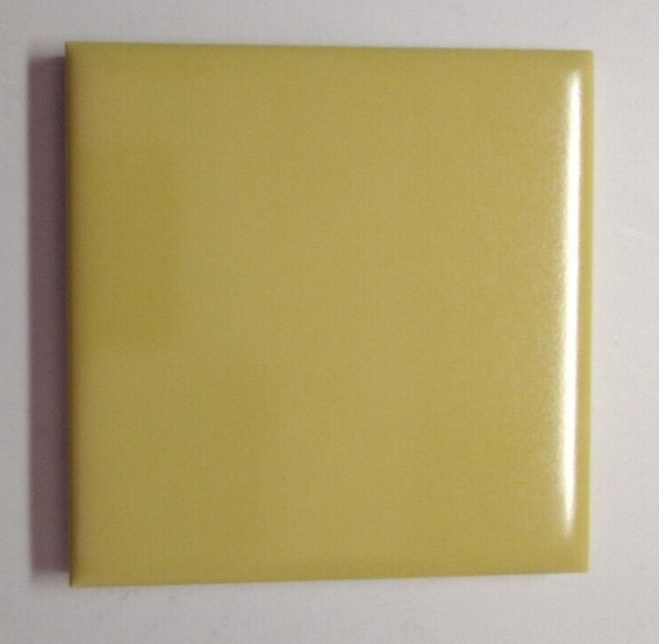 1 Wall Tile Mosaic USA 4-3/8″ Square Semi Gloss Mustard Yellow Ceramic 1950 Vtg
