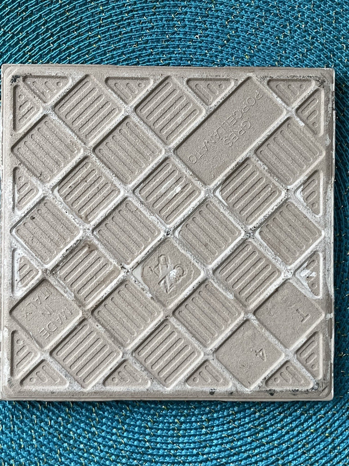 Gray Stone-Look Textured Ceramic Floor Tile Matte 20x20cm Square sample only