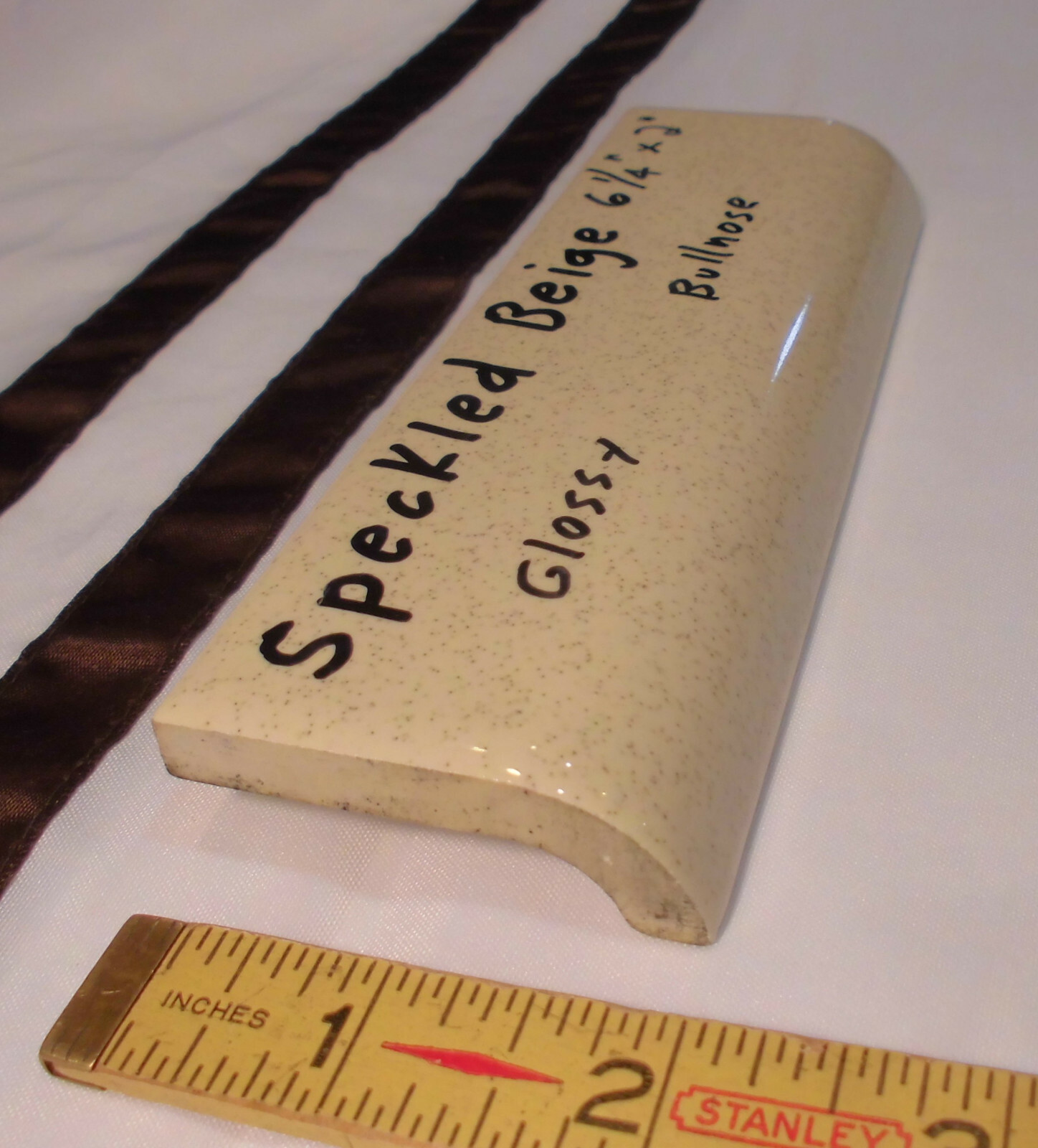 1 pc. Vintage *Speckled Beige* Ceramic Radius Bullnose Tile 2″ X 6-1/4″ Mudd Cap