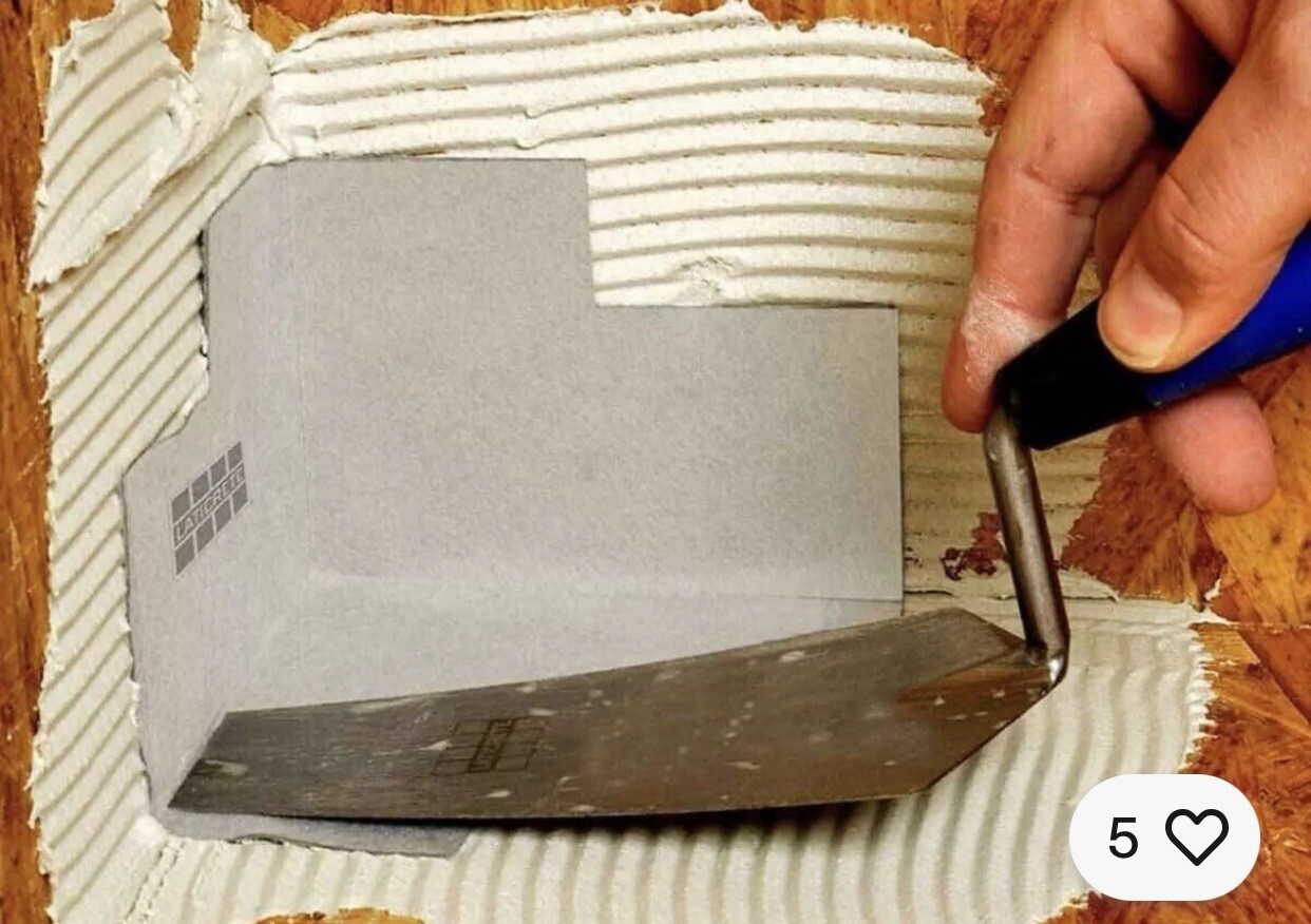 Laticrete Hydro Ban Sheet Membrane Outside Corners (Quantity – 2 Per Pack)