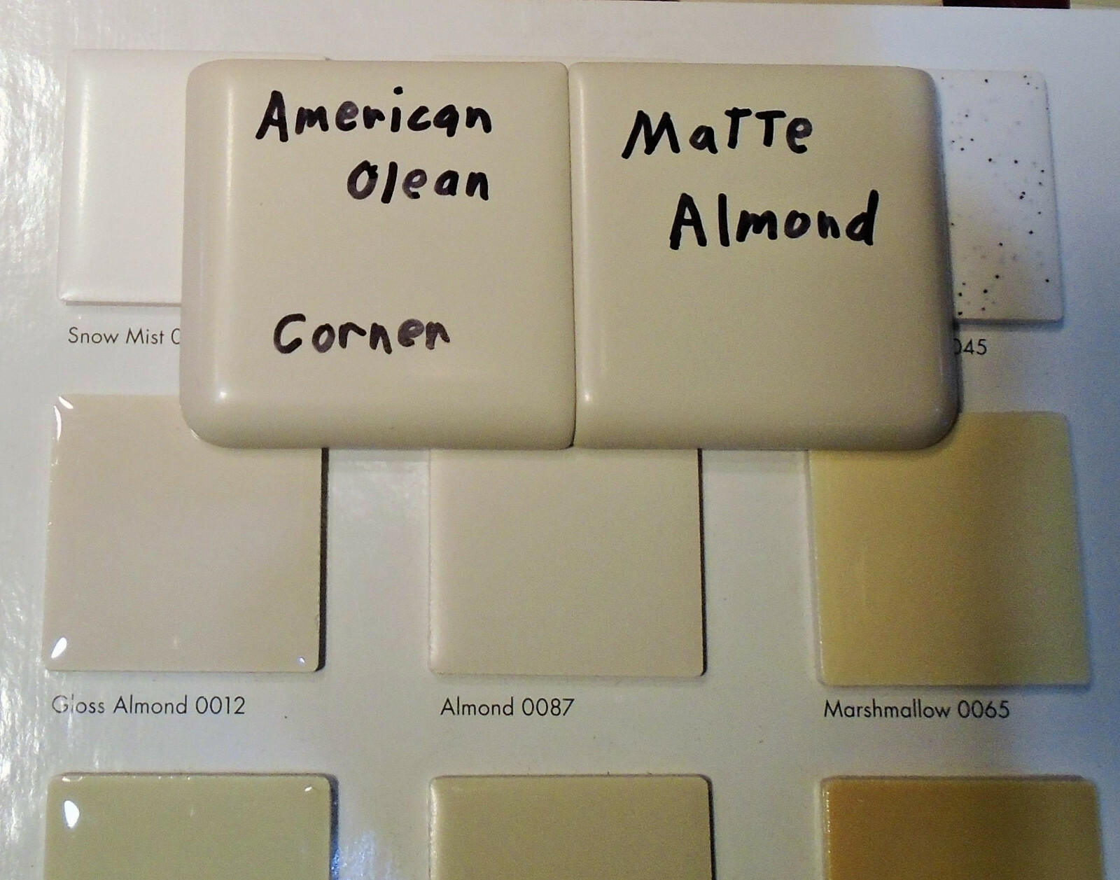 2 pcs. Matte Almond 2″ X 2″ X 5/16″ Ceramic Surface Bullnose Corner Tiles; NEW