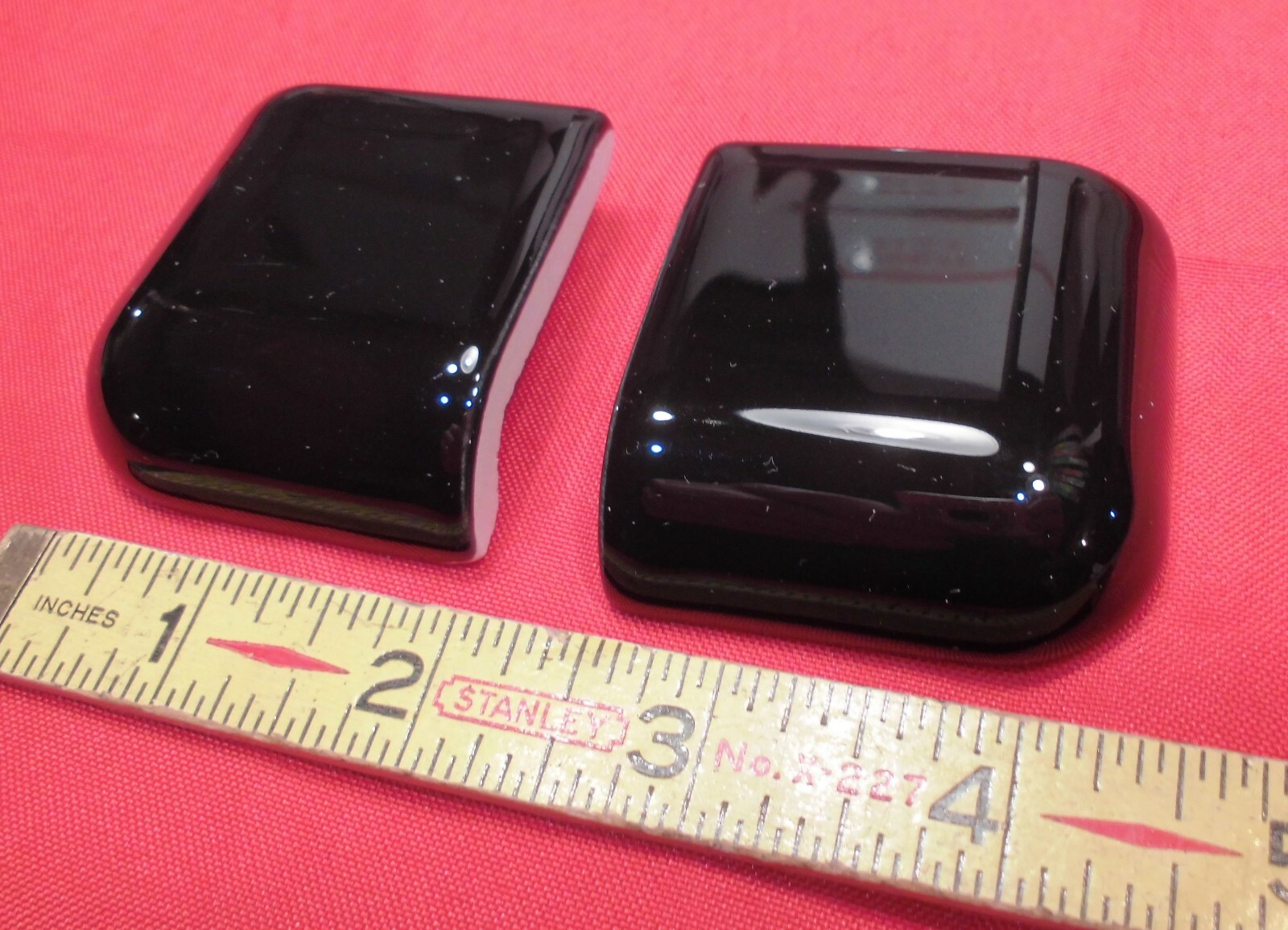 2 pcs. *Glossy Black* 2″ X 2″ X 5/8″ Ceramic Bullnose Radius Corner Tiles, NEW