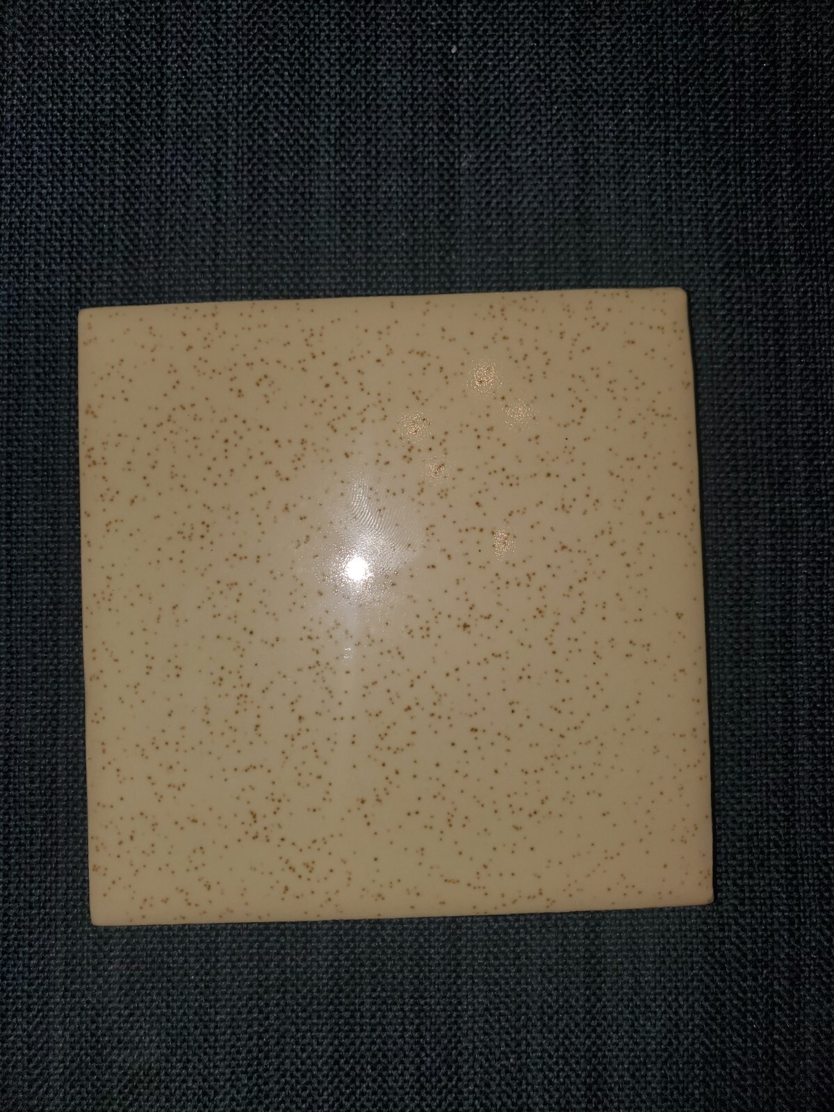 1 Vintage Robertson Oatmeal Gold Tan Speckled 4-1/4″ Square Ceramic Wall Tile.