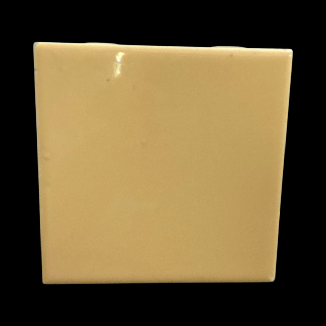 1 Vtg Daisy Yellow Ceramic Tile–4 1/4×4 1/4” Restoration or Craft Project