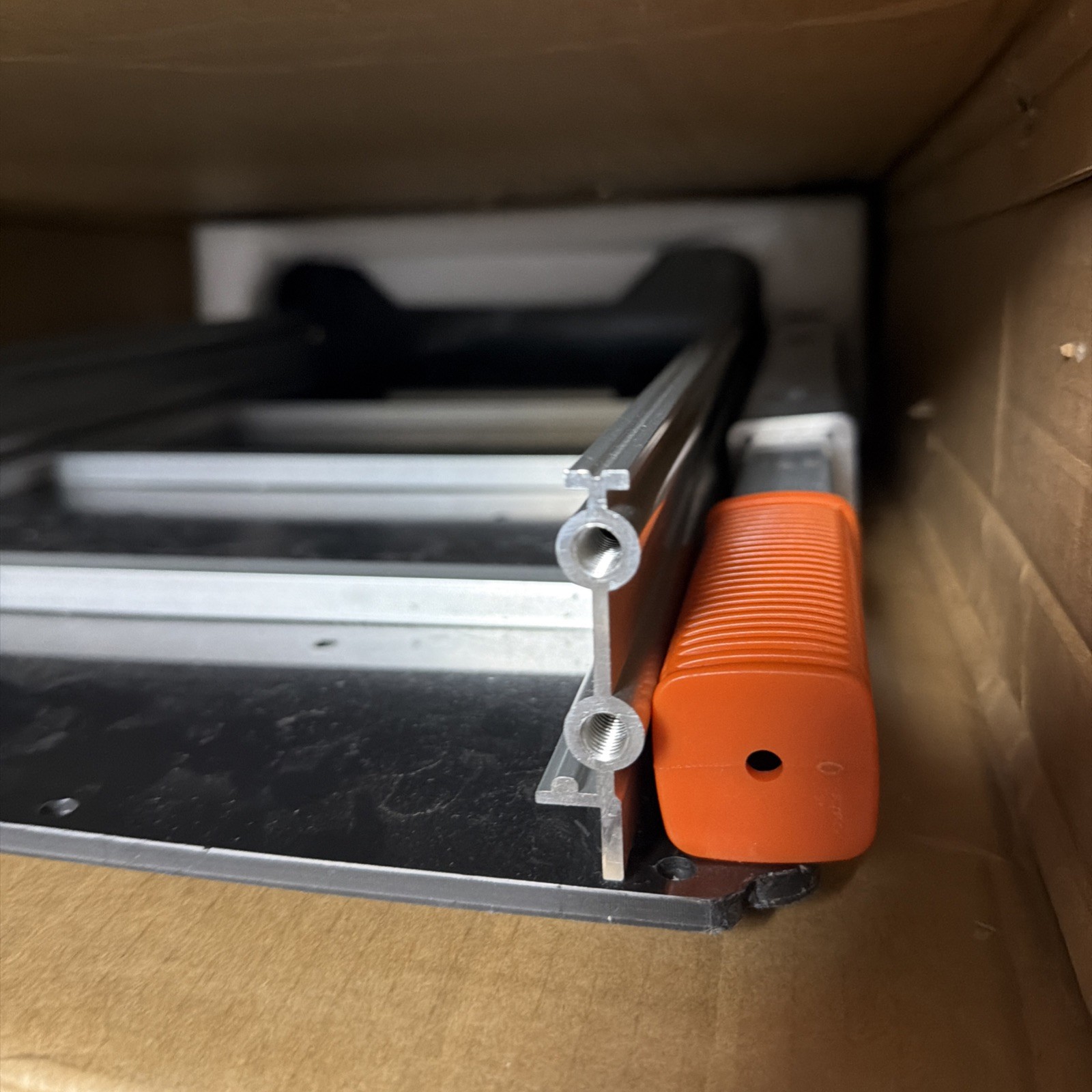 Vevor 12″ Vinyl Flooring Cutter with 16mm Capacity and Durable Alloy Handle READ