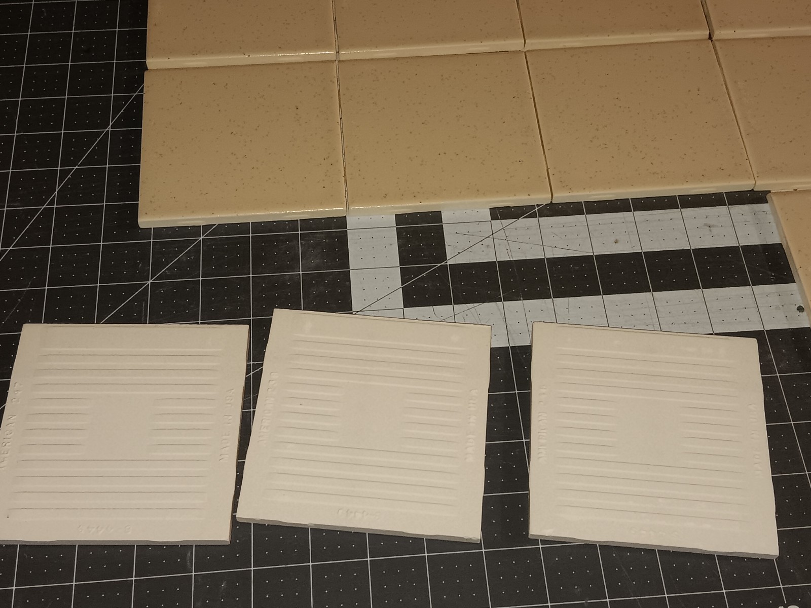 12 pc. American Olean Vintage Ceramic Tile OATMEAL BULLNOSE Bathroom Kitchen NOS
