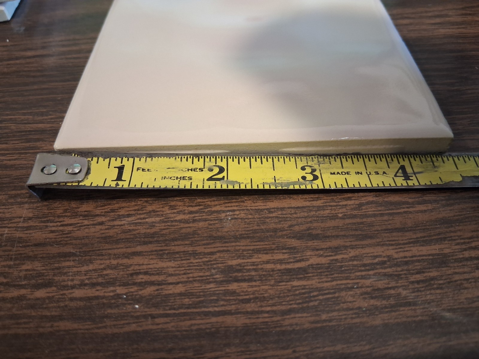 (1 EACH) CERAMIC FLOOR GLOSSY TILE TEXTURE CREAM COLOR 4.5″ x 4.5″ USA MADE