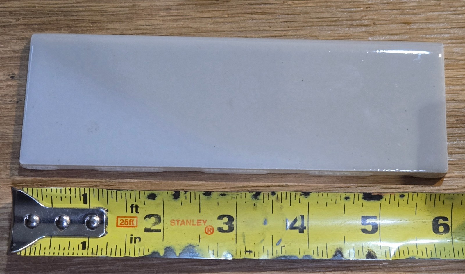 Box of 50 Gray 2″ x 6″ Ceramic Tile Bullnose Trim Edge 2″ x 6″ Glossy, As shown