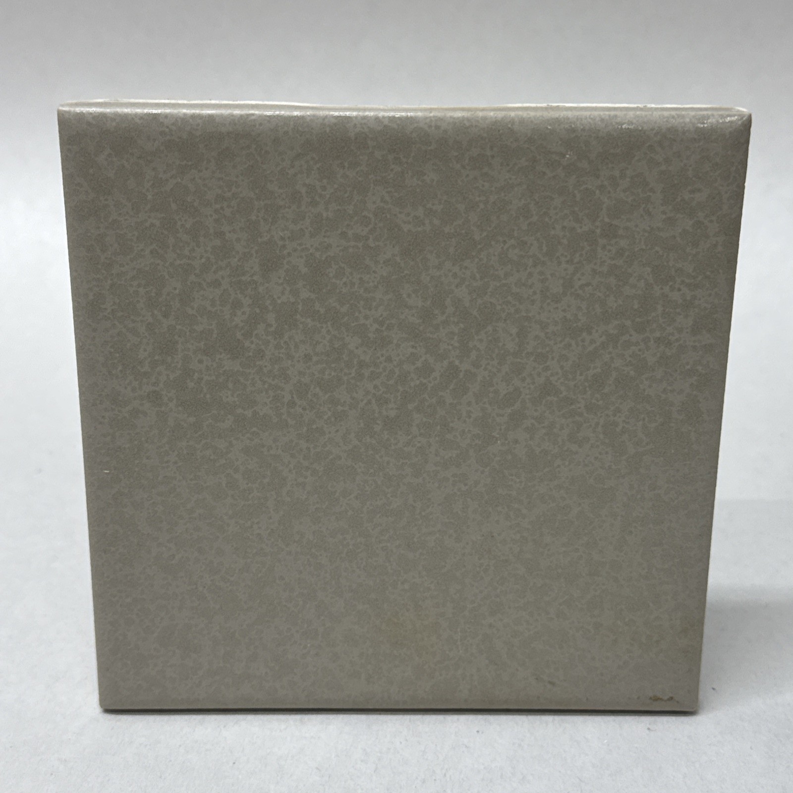 Florida Tile 4 3/8 Vintage FT Ceramic Crystal Glazed 4×4 Tan Gray Mottle Bone