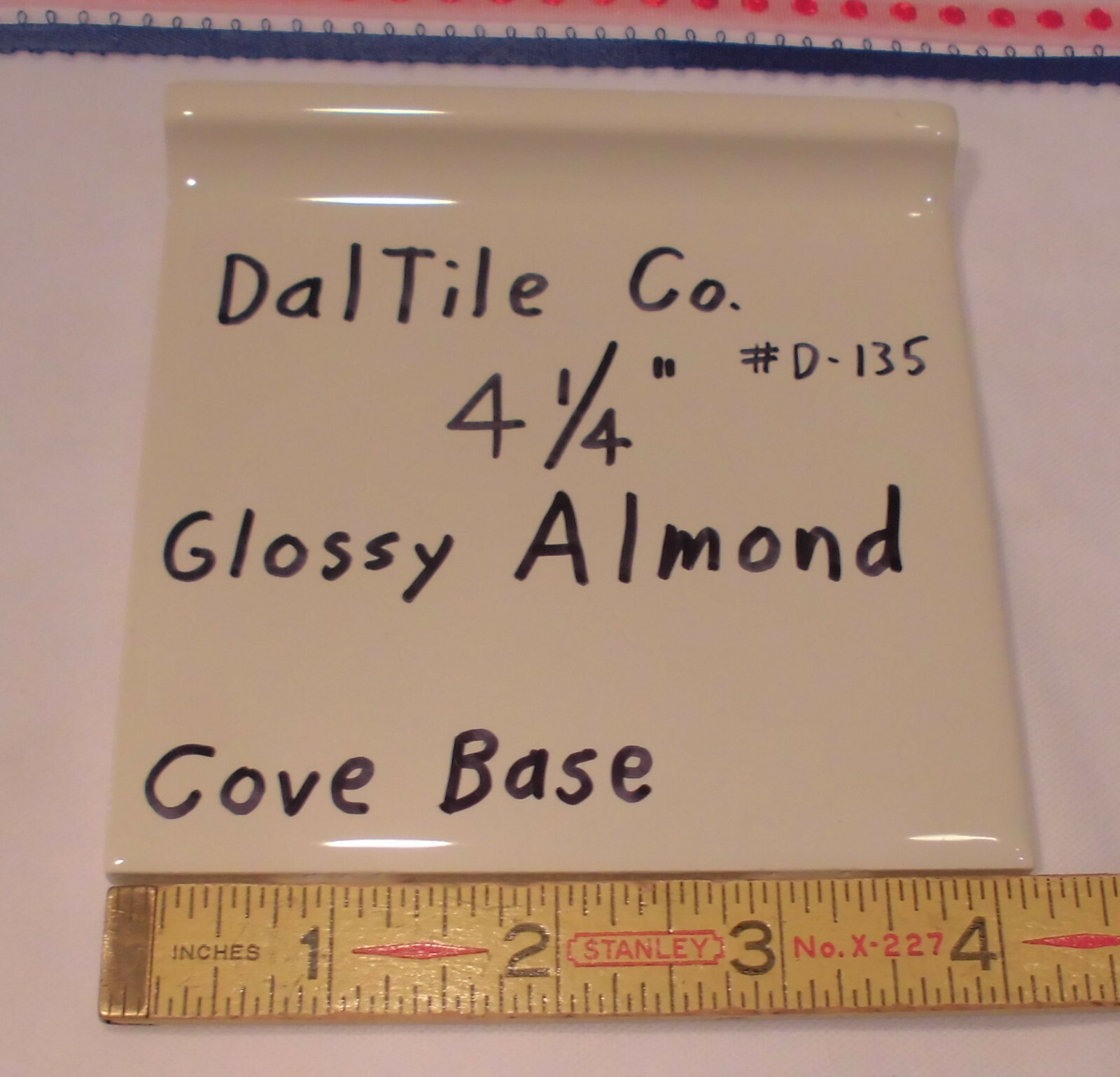 1 pc. Gloss Almond: stack-on-top Cove Base Ceramic Tile, 4-1/4″ by Daltile: NEW