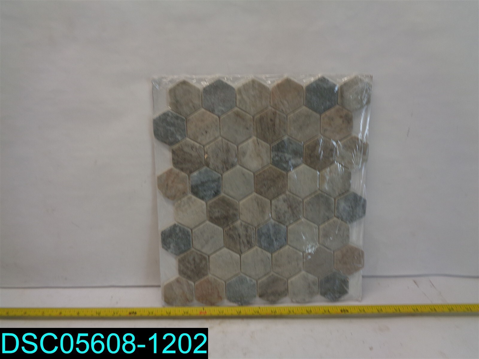 Qty=15: MSI SMOT-GLS-6MM-V2 12″ x 13″ Hexagon Wall Tile – Stonella