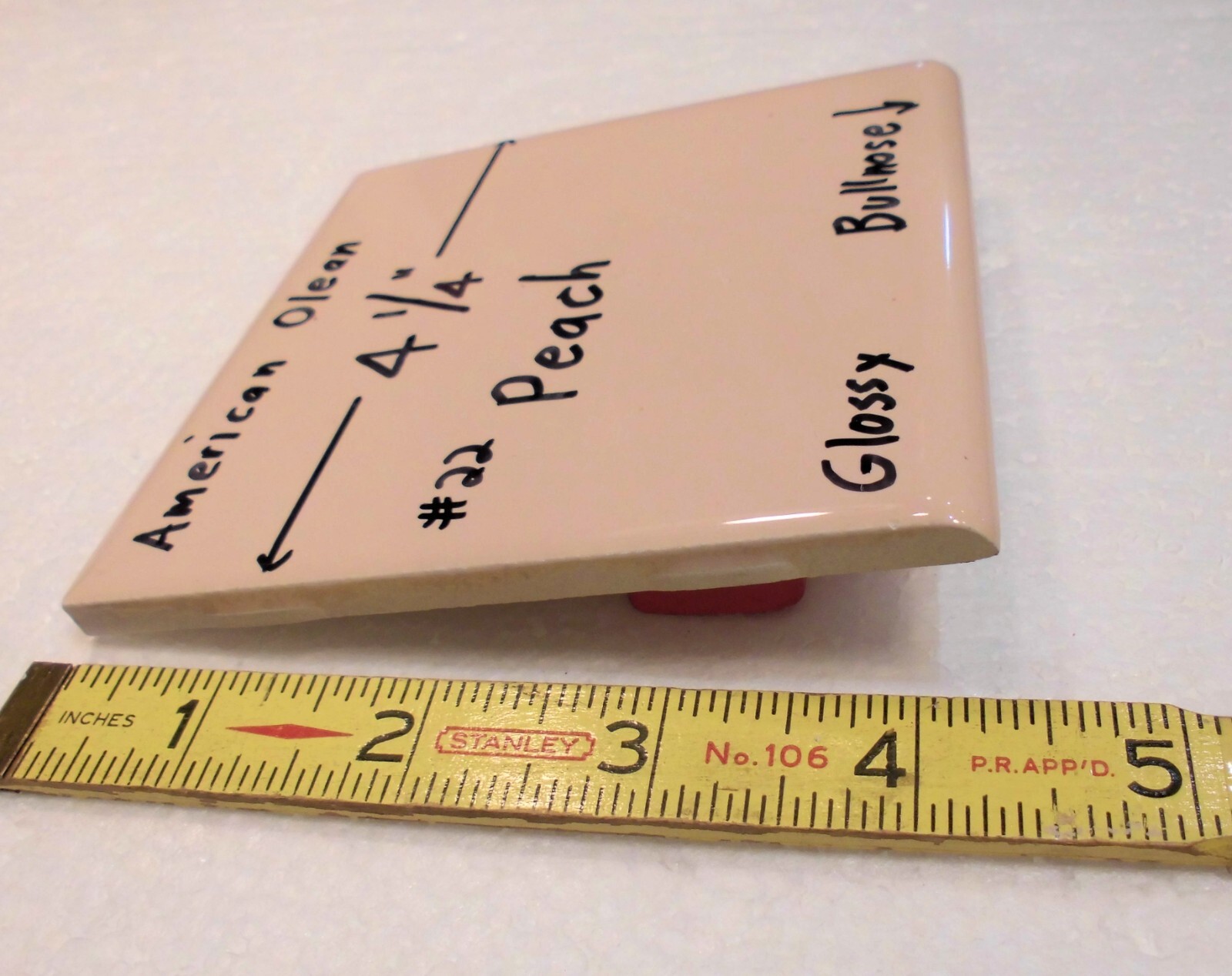 1 pc. *PEACH COLOR* Glossy Bullnose Ceramic Tile #22 by American Olean 4-1/4″