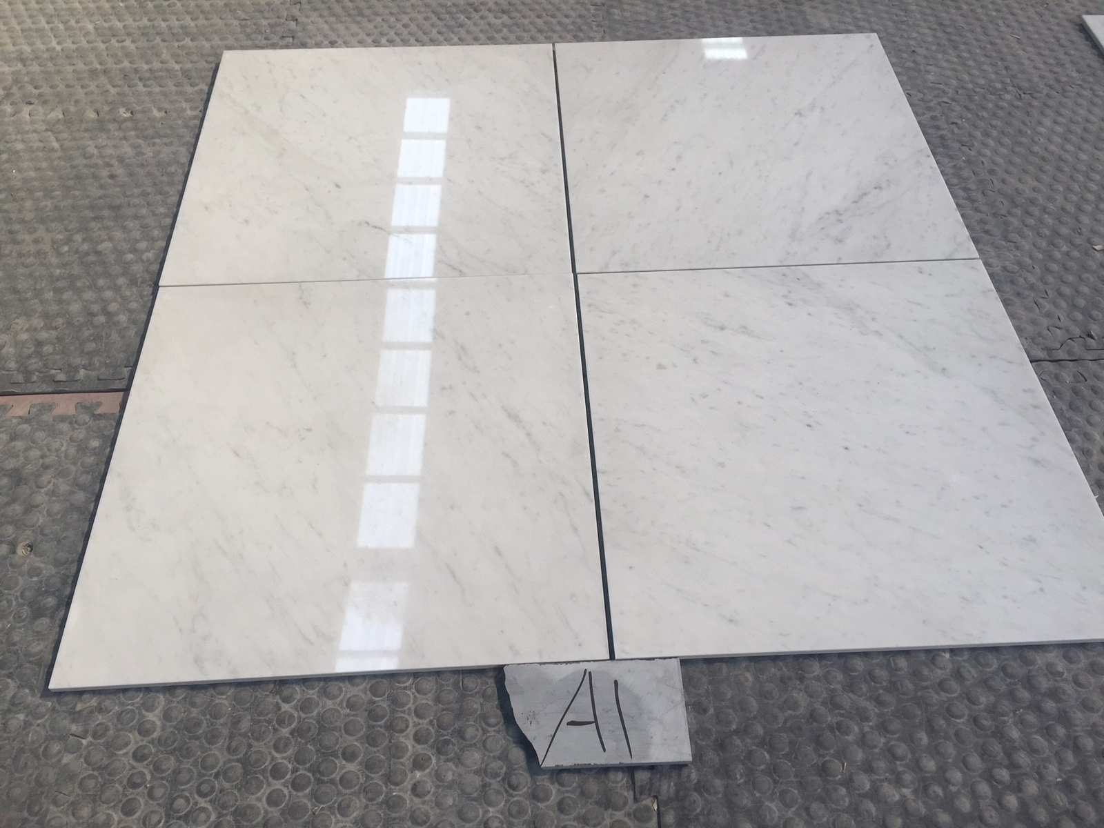 C45P 18×18 Carrara Venato Bianco Carrera White Marble Floor Tile Polished