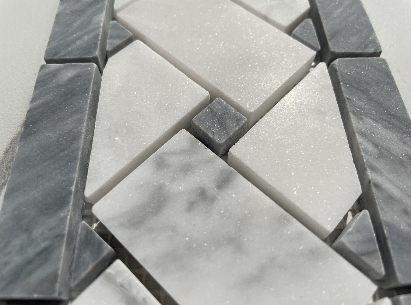 C657BXH Carrara Venato Marble Basketweave Mosaic Border Dark Gray Dots Honed