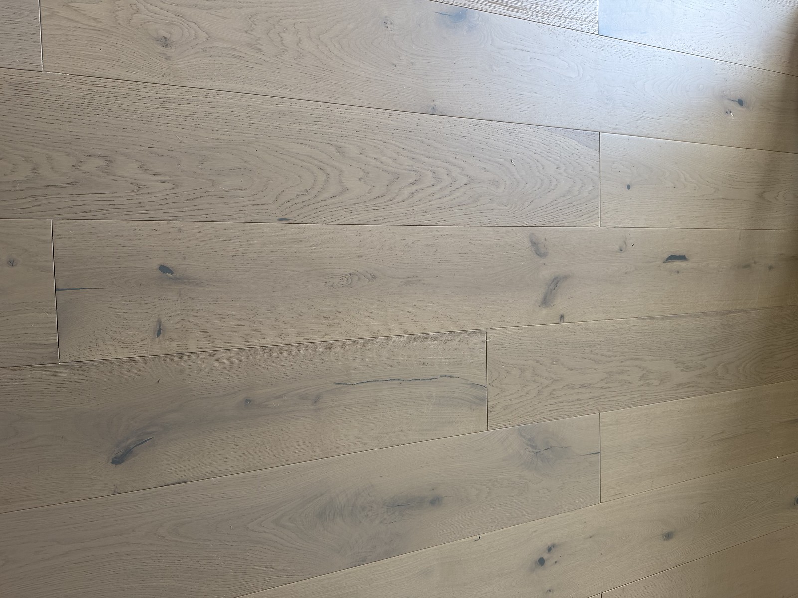 Woodpecker Harlech Rustic Oak Engineered Flooring 15mm thick 4mm wear 190mm wide