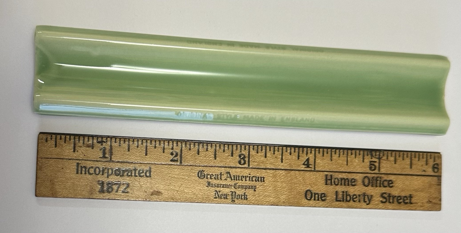 1 pc. Lime Green: Ceramic inside Corner / Quarter Round Tile 1″ X 6″ England