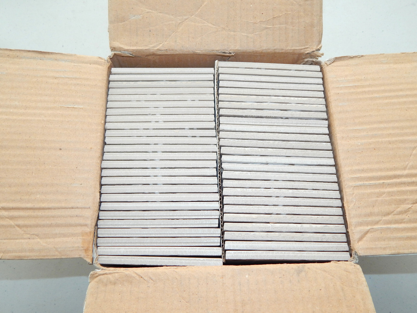 NOS 4″ X 4″ Hampton Beige Cream Wall Tile 50 Tiles 5.55 Sq Feet READ CAREFULLY!!