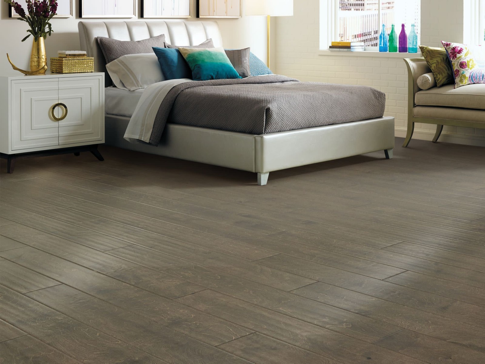 Shaw SW520 Biscayne Bay 5″W Subtle Scraped Engineered Hardwood
