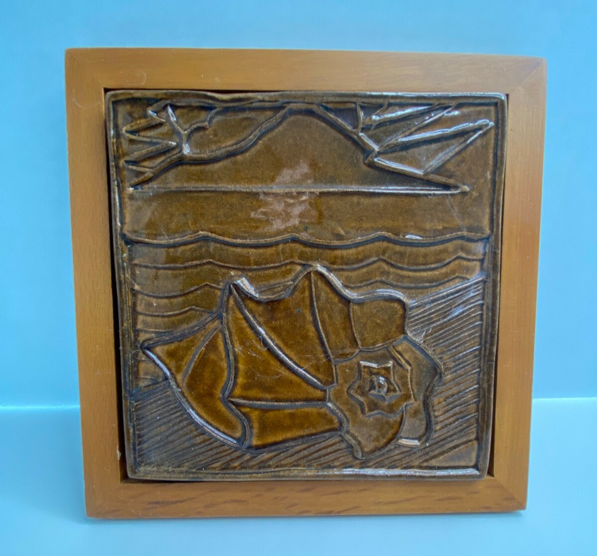 Conch Shell Decorative Wall Art Ceramic Tile in Wood Frame 7×7