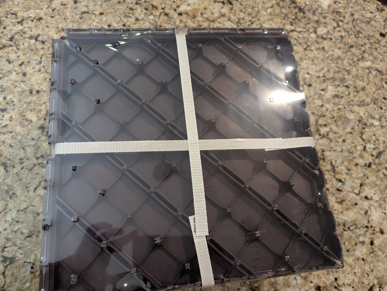 36 sq. ft Plastic Interlocking Deck Tiles, 36 Pack,12″x12″ Outdoor Flooring BRN