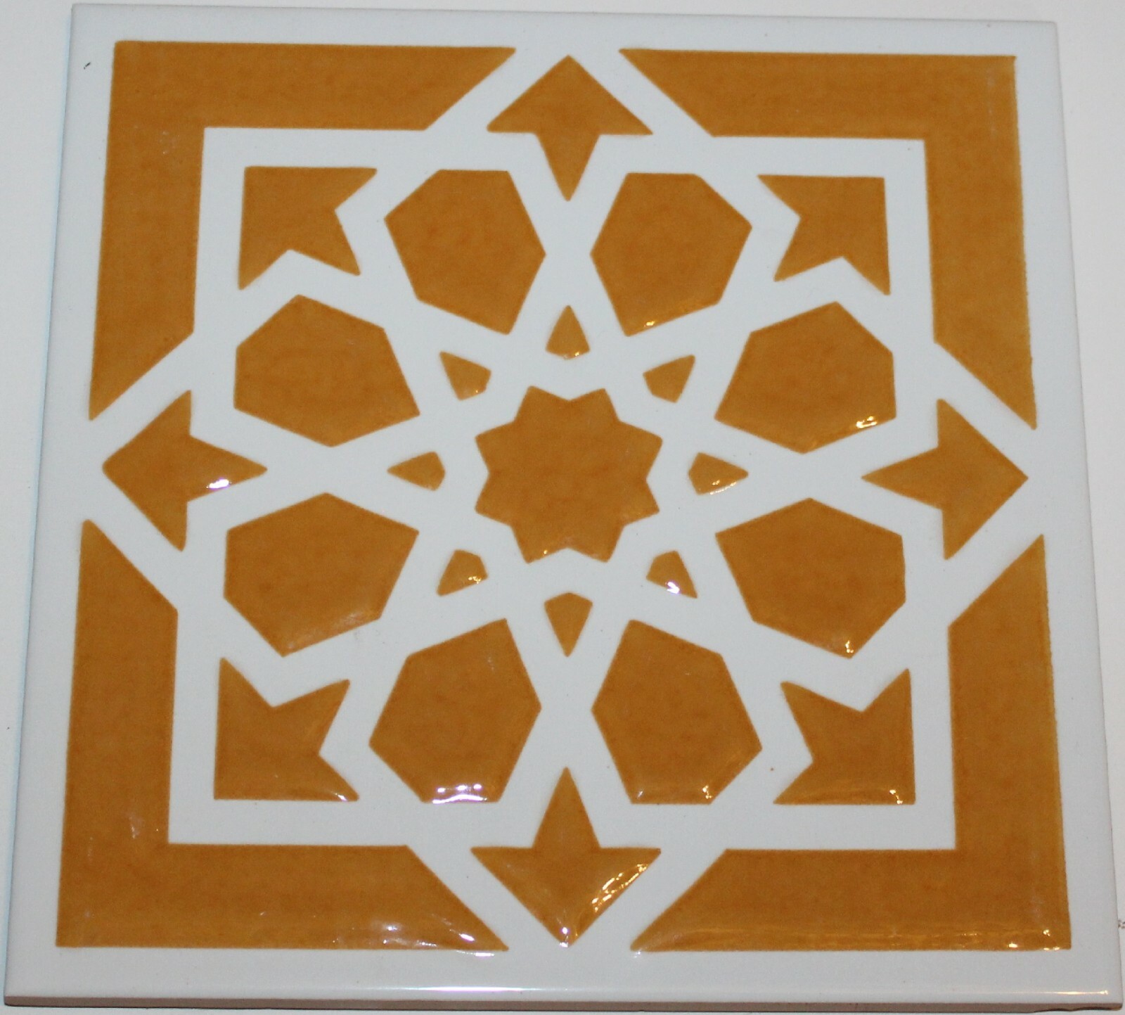 4 8″x8″ Iznik Raised Mustard & White Geometric Pattern Ceramic Tile