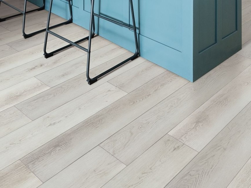 Shaw 0278V Paladin Plus 7″ x 48″ Embossed Vinyl Flooring – Fresh Pine