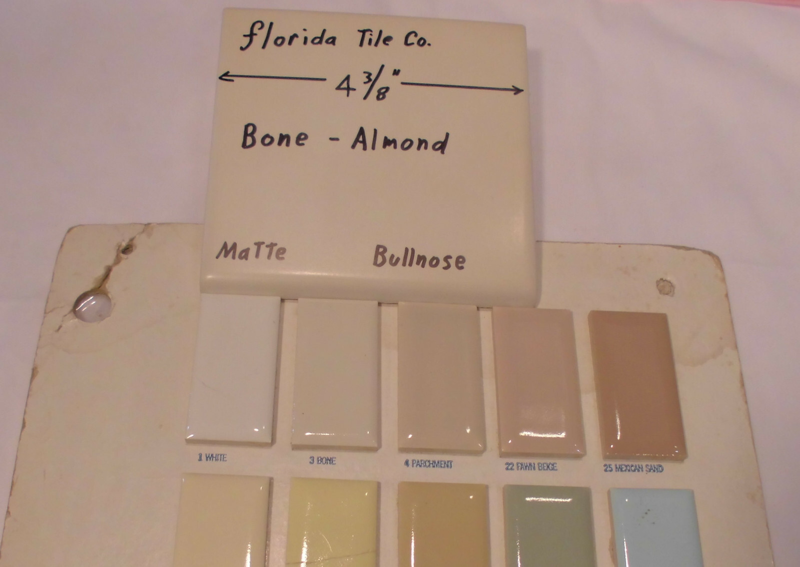 1 pc. *Bone – Almond* Matte Bullnose Ceramic Tile 4-3/8″ by Florida Co. (NOS)