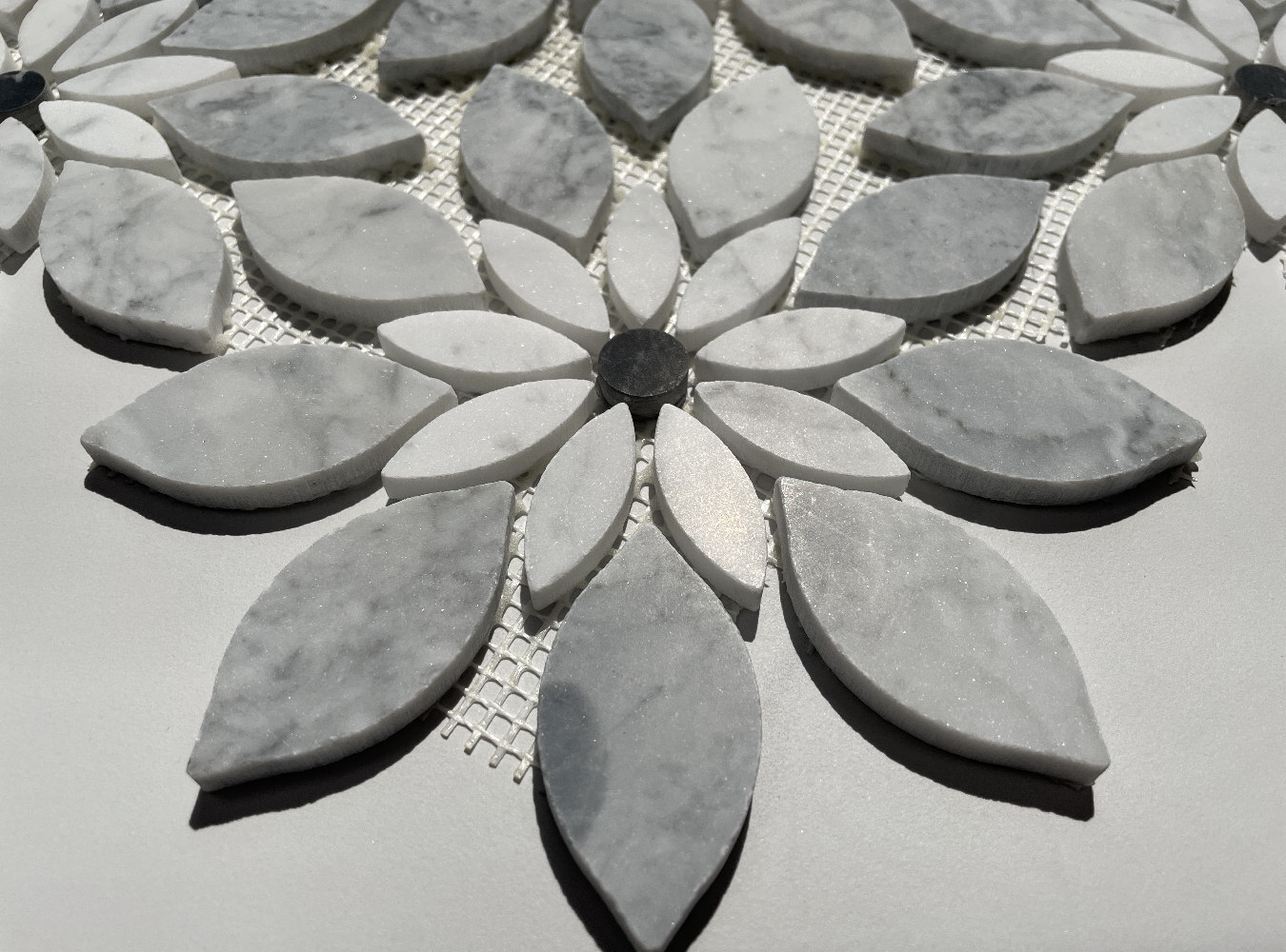 C9H7XH Wildflower Carrara Marble Rain Flower Mosaic Tile Bardiglio Honed