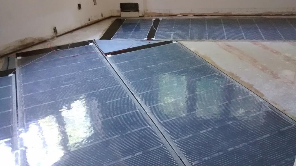 Under floor heating film 220v, 14.8 w/sq.ft., 60.2 sq.ft.