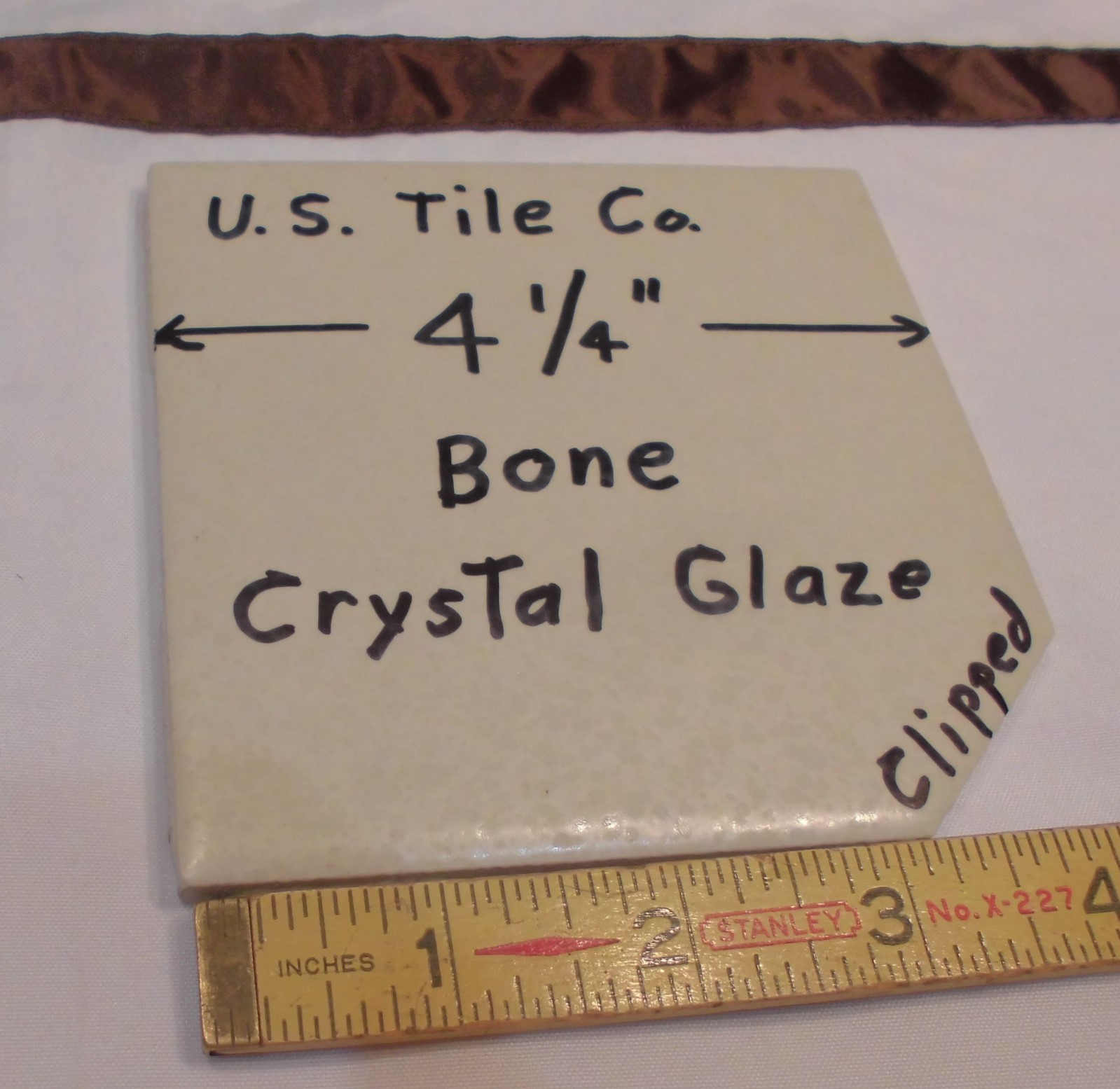 1 pc. *Bone* Clipped Corner* Ceramic Tiles 4-1/4″ Crystal Glazed (NOS) U.S.A.